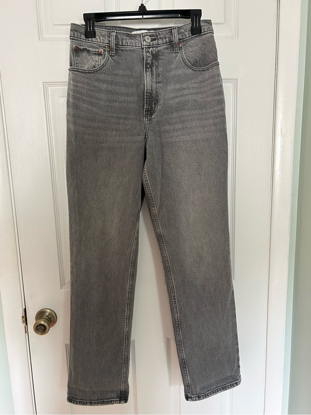 Abercrombie & Fitch Ultra High Rise 90s Straight Jean Washed Black (Grey) 28/6 R